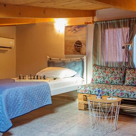 Holiday House Ioanna 2 - Loft Néa Péramos Esterno foto