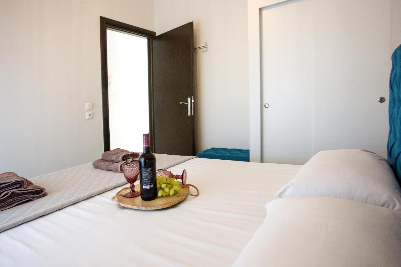 Holiday House Ioanna 2 - Loft Néa Péramos Esterno foto